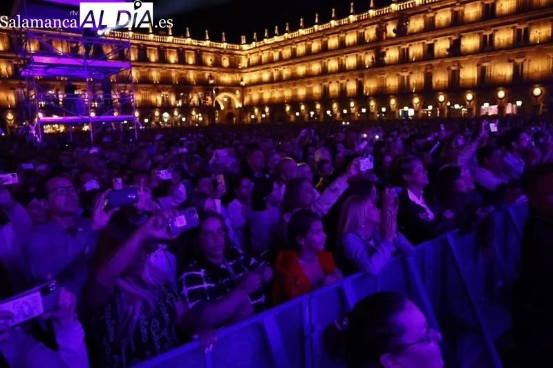 Concierto de Pastora Soler en la Plaza Mayor de Salamanca.Foto de David Sañudo