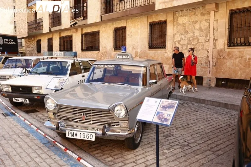 Exhibición de la Guardia Civil en la calle Fonseca. Foto David Sañudo