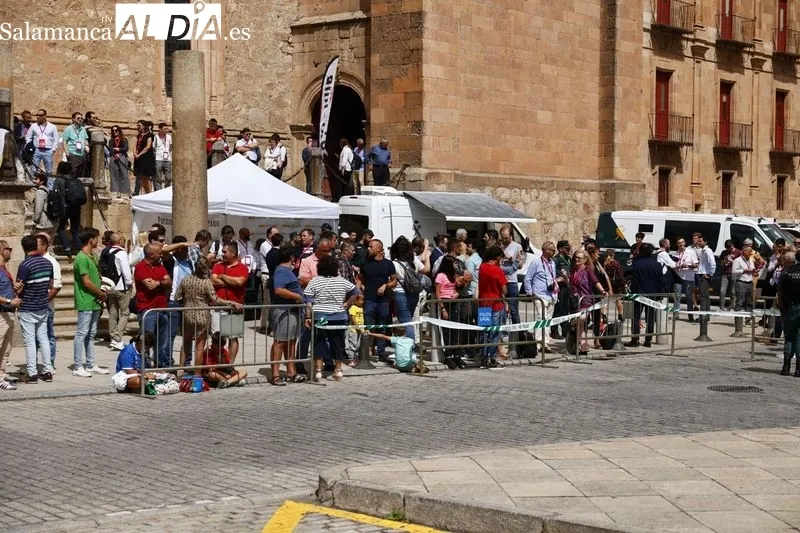 Exhibición de la Guardia Civil en la calle Fonseca. Foto David Sañudo