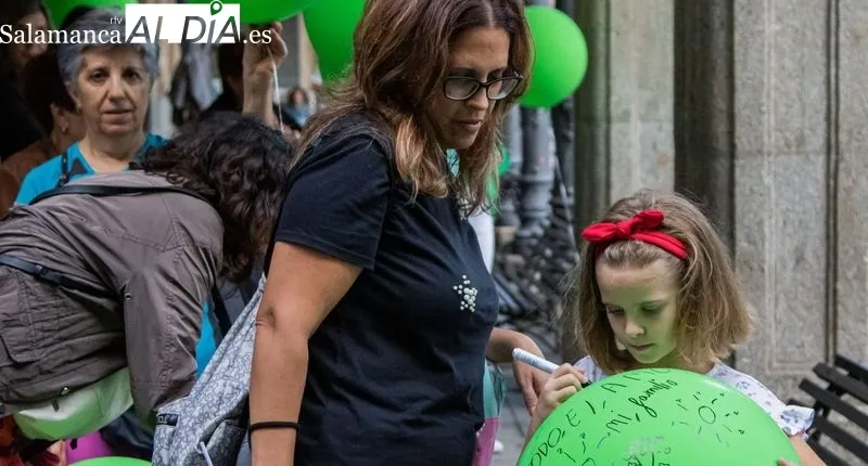 Foto 8 - Globos verdes y recuerdos para conmemorar el D&iacute;a Mundial del Alzheimer