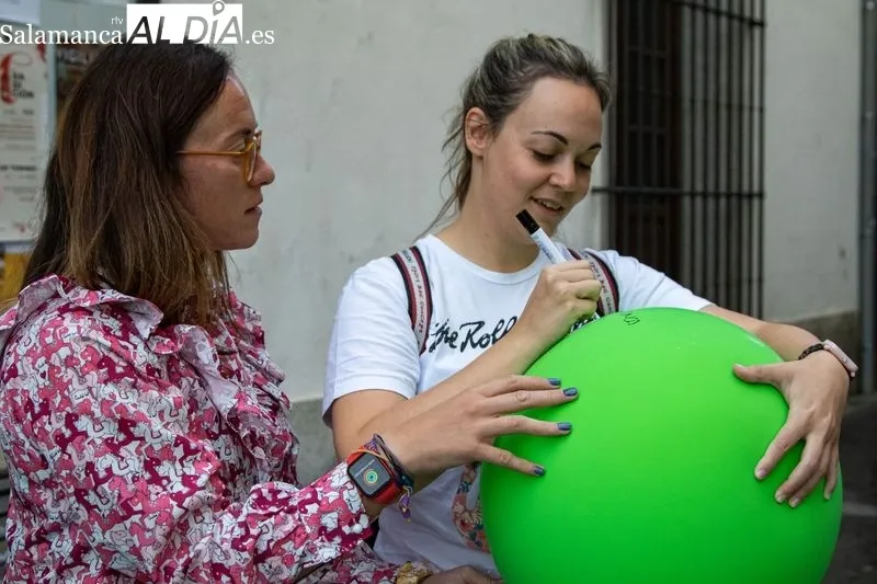Foto 4 - Globos verdes y recuerdos para conmemorar el D&iacute;a Mundial del Alzheimer
