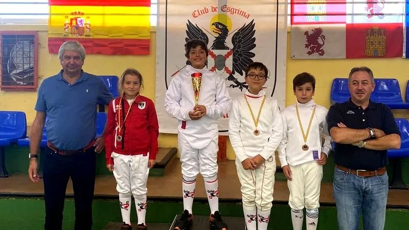 Una de las imágenes del Torneo de Esgrima Virgen de la Vega, celebrado el 10 de septiembre en el pabellón Rosa Colorado