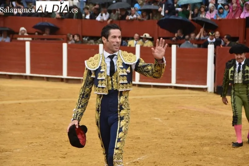 Foto 3 - Suspendida la corrida de B&eacute;jar tras la lidia del cuarto por la tremenda lluvia 