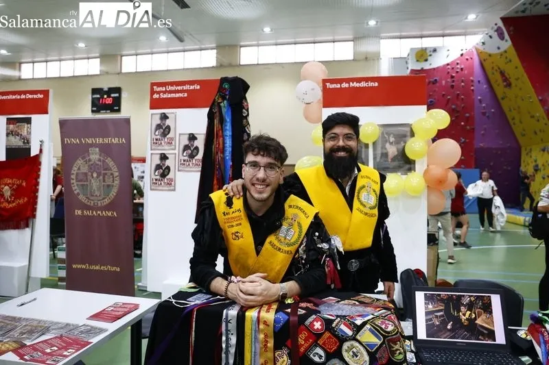 Feria de Bienvenida de la Universidad de Salamanca en el pabellón Unamuno. Foto de David Sañudo