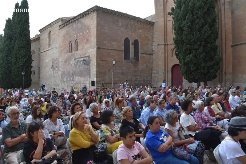 Espectáculo cultural en el Patio Chico por la Noche del Patrimonio. Fotos: Vanesa Martíns