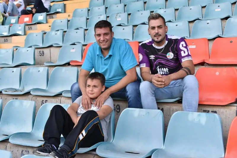 Foto 2 - El Helm&aacute;ntico conecta con el Salamanca UDS en su estreno liguero