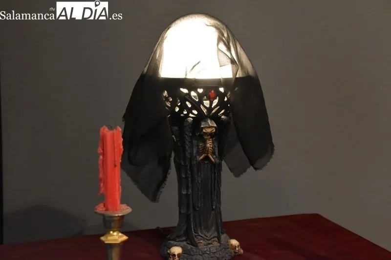 Exposición FATUM en la biblioteca Torrente Ballester