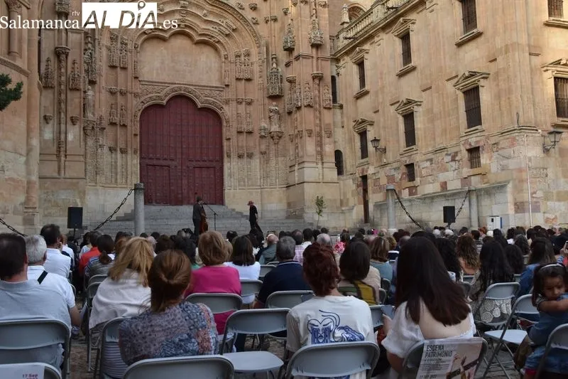 Espectáculo cultural en el Patio Chico por la Noche del Patrimonio. Fotos: Vanesa Martíns