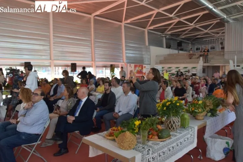 Imágenes de la apertura de la Lonja de los Huertos Urbanos de Salamanca. Fotos: Vanesa Martins