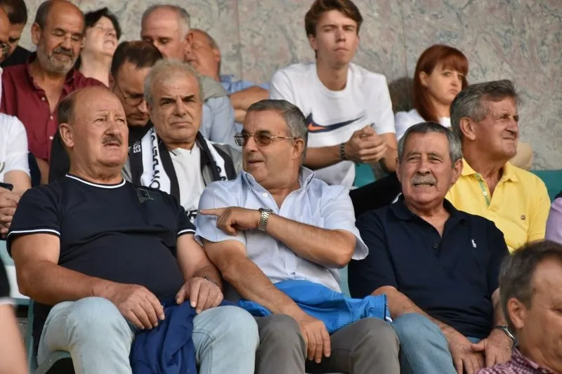 Foto 7 - El Helm&aacute;ntico conecta con el Salamanca UDS en su estreno liguero