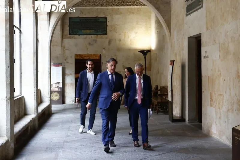 Acto en el Paraninfo para recibir a los nuevos estudiantes extranjeros Erasmus y de becas de intercambio que se incorporan a la USAL en el curso 2022-2023. Foto de David Sañudo