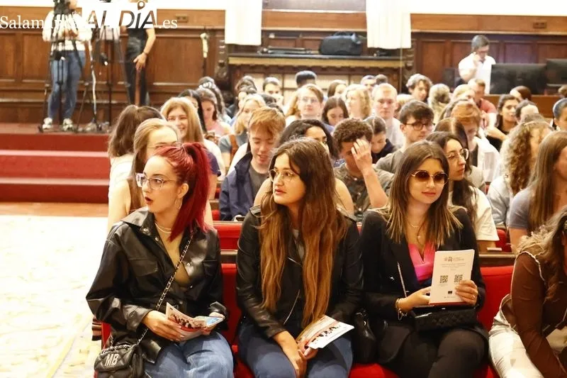 Acto en el Paraninfo para recibir a los nuevos estudiantes extranjeros Erasmus y de becas de intercambio que se incorporan a la USAL en el curso 2022-2023. Foto de David Sañudo