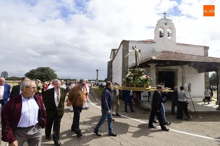 Porcesión del Cristo de La Laguna en Aldehuela de Yeltes / Fotos: Adrián M.Pastor