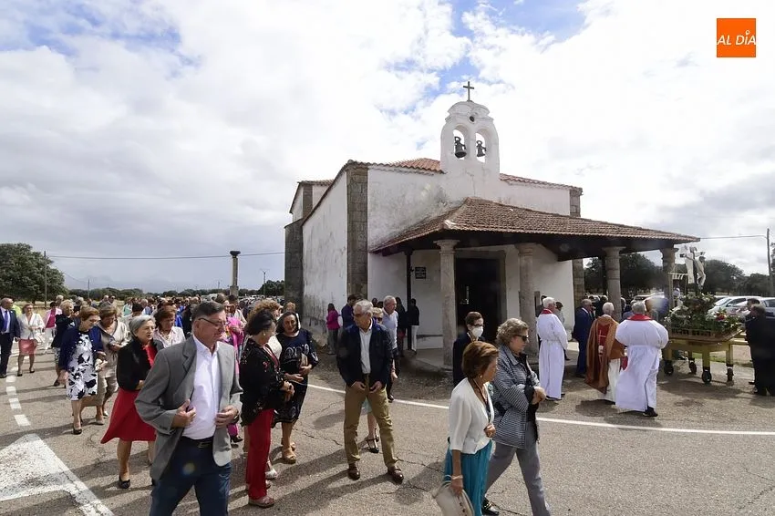 Porcesión del Cristo de La Laguna en Aldehuela de Yeltes / Fotos: Adrián M.Pastor