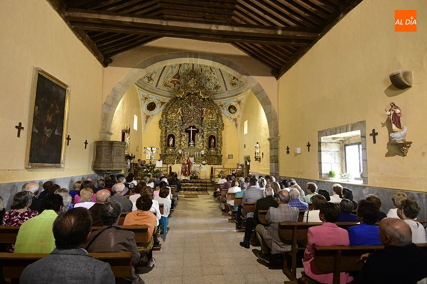 Porcesión del Cristo de La Laguna en Aldehuela de Yeltes / Fotos: Adrián M.Pastor