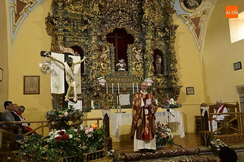 Porcesión del Cristo de La Laguna en Aldehuela de Yeltes / Fotos: Adrián M.Pastor