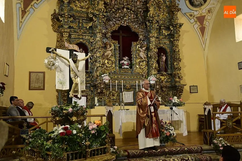 Porcesión del Cristo de La Laguna en Aldehuela de Yeltes / Fotos: Adrián M.Pastor