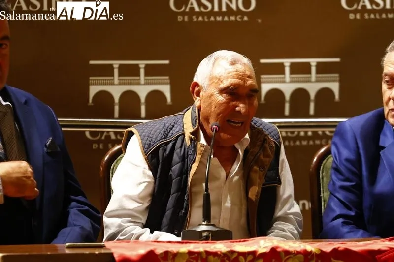 Homanaje a Ángel Pascual Mezquita por el 50 aniversario de su alternativa | Fotos: David Sañudo