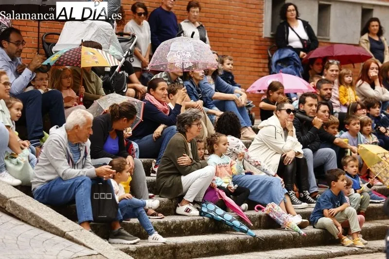 El público salmantino no se pierde 'Cosas que contar’ | Fotos: David Sañudo
