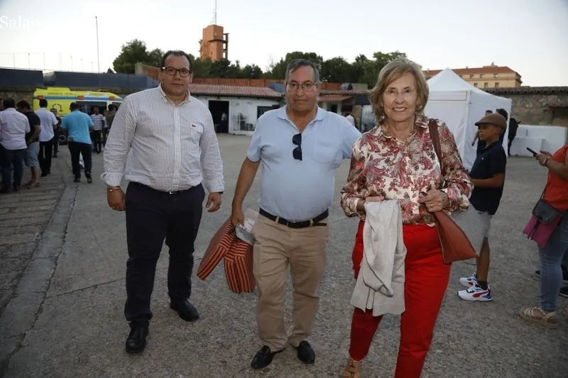 Con Morante llegaron los puros… ¡Y Mañueco! | Fotos: Pablo Angular
