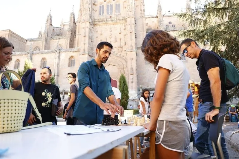 Feria del Ajedrez en la Plaza de Anaya | Fotos: David Sañudo