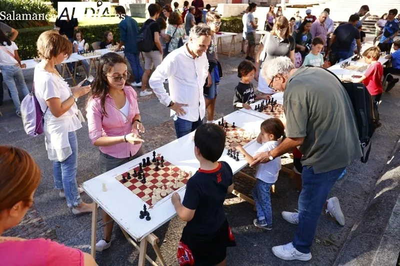 Feria del Ajedrez en la Plaza de Anaya | Fotos: David Sañudo