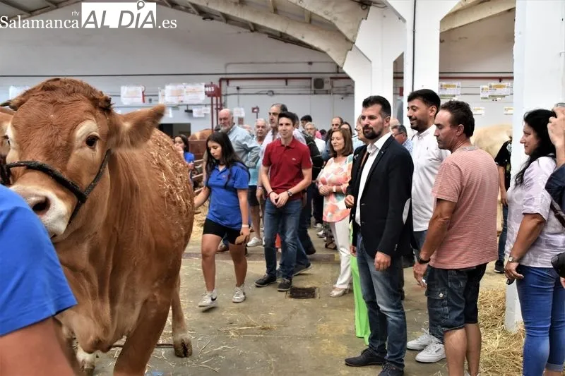 Visita a Salamaq del secretario general del PSCyL, Luis Tudanca