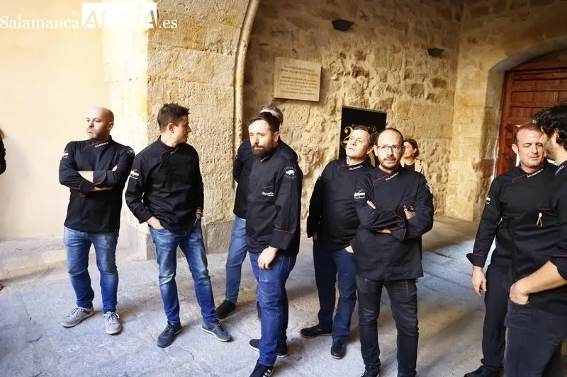 Presentación en el Torreón de los Anaya de la Salamanca de la oferta gastronómica y de restauración que llevará Salamanca a la San Sebastián Gastronomika. Foto de David Sañudo