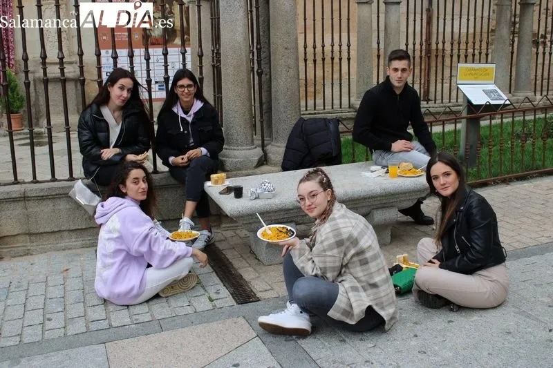 Foto 7 - 300 raciones de paella: momento de reponer fuerzas