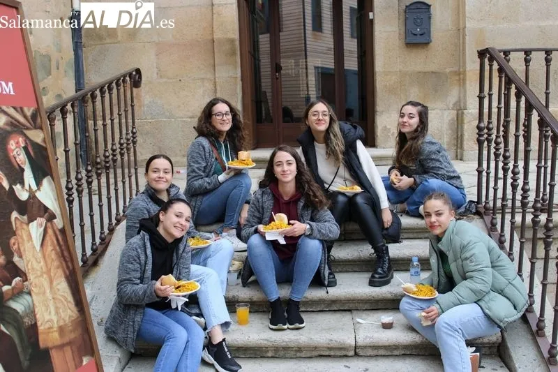 Foto 6 - 300 raciones de paella: momento de reponer fuerzas