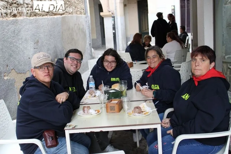 Foto 2 - 300 raciones de paella: momento de reponer fuerzas