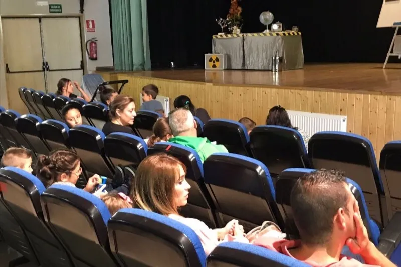 La obra ‘Pequeños Cerebros’ llegaba al Teatro de Villoria