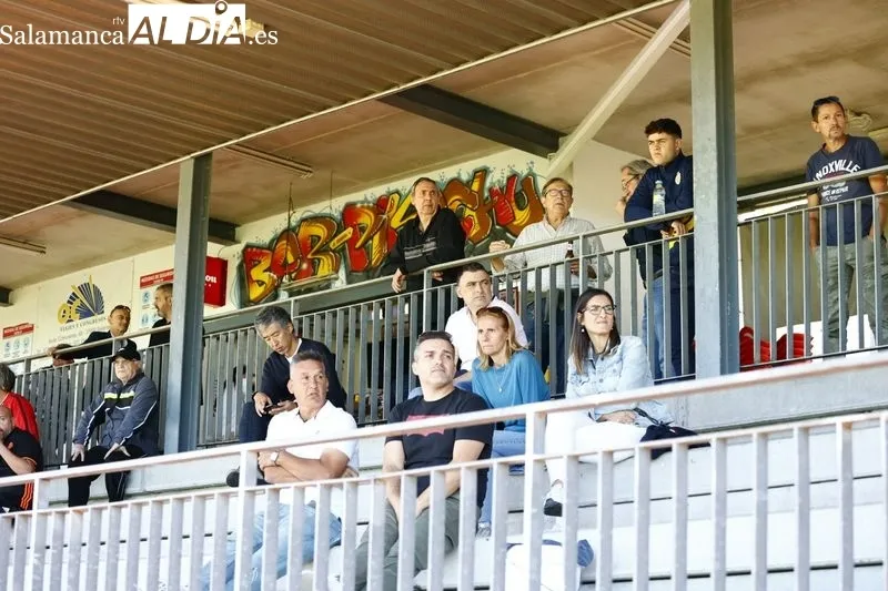 Foto 18 - El Salamanca FF 'pincha' y sufre su primera derrota de la 22/23 a manos de Las Rozas (0-4)