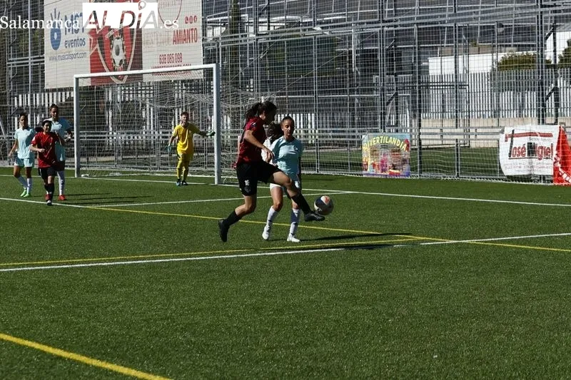 Foto 13 - El Salamanca FF 'pincha' y sufre su primera derrota de la 22/23 a manos de Las Rozas (0-4)