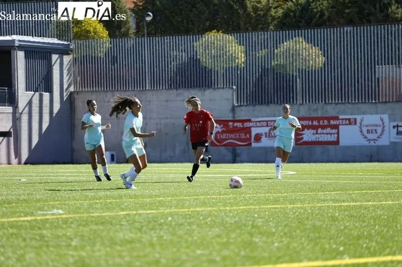 Foto 7 - El Salamanca FF 'pincha' y sufre su primera derrota de la 22/23 a manos de Las Rozas (0-4)