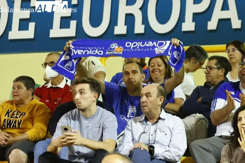Foto 14 - La Marea Azul, fiel a su cita con el Perfumer&iacute;as Avenida una temporada m&aacute;s