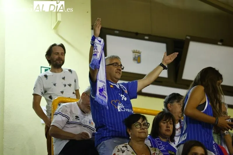 Foto 2 - La Marea Azul, fiel a su cita con el Perfumer&iacute;as Avenida una temporada m&aacute;s