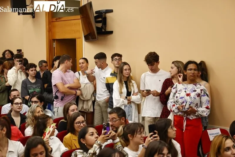 Acto en la Facultad de Derecho con la presencia del expresidente Rodríguez Zapatero