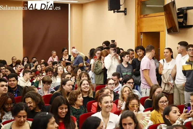 Acto en la Facultad de Derecho con la presencia del expresidente Rodríguez Zapatero