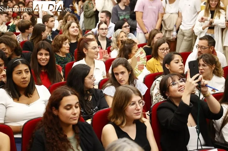 Acto en la Facultad de Derecho con la presencia del expresidente Rodríguez Zapatero