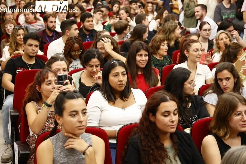 Acto en la Facultad de Derecho con la presencia del expresidente Rodríguez Zapatero