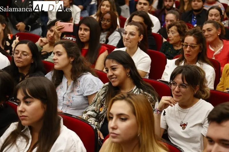 Acto en la Facultad de Derecho con la presencia del expresidente Rodríguez Zapatero