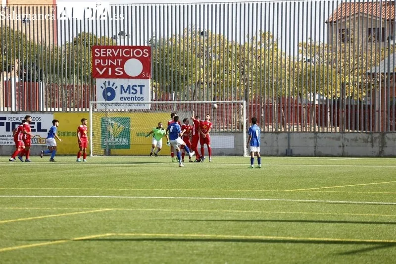 Foto 13 - El Navega gana al Trinitarios para no perder comba en la pelea por el liderato en Provincial (3-0)