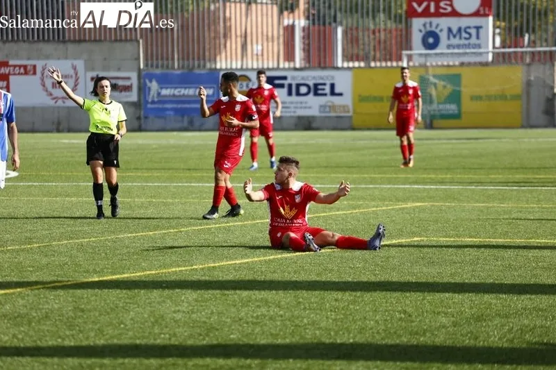 Foto 11 - El Navega gana al Trinitarios para no perder comba en la pelea por el liderato en Provincial (3-0)