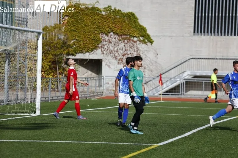Foto 9 - El Navega gana al Trinitarios para no perder comba en la pelea por el liderato en Provincial (3-0)