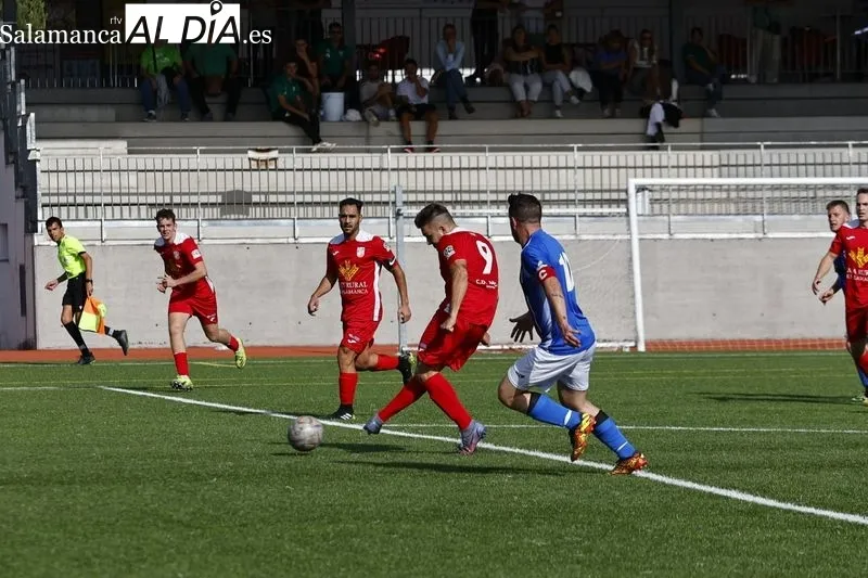 Foto 4 - El Navega gana al Trinitarios para no perder comba en la pelea por el liderato en Provincial (3-0)