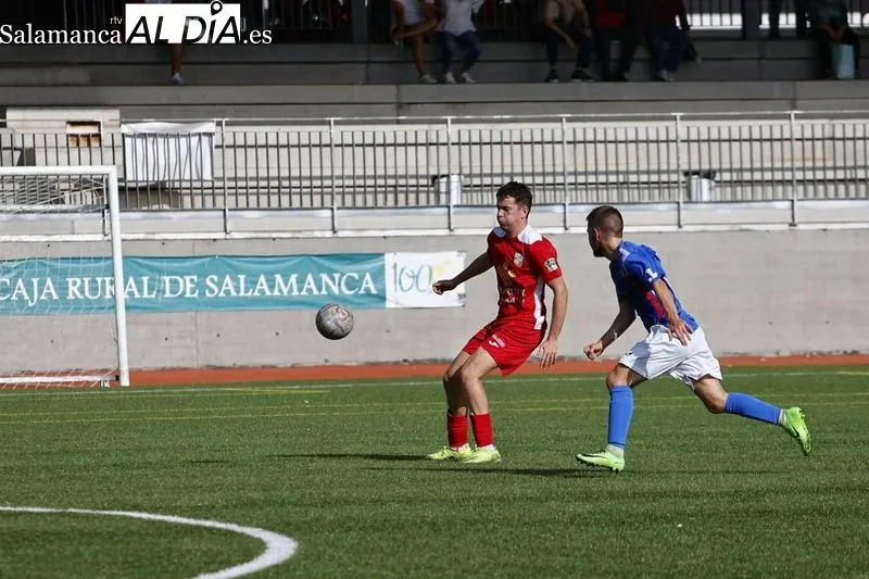 Foto 3 - El Navega gana al Trinitarios para no perder comba en la pelea por el liderato en Provincial (3-0)