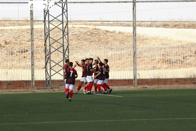 Foto 16 - As&iacute; ha sido la jornada en el f&uacute;tbol base regional para los equipos salmantinos