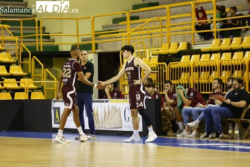 Foto 13 - El CB Tormes inicia su etapa en LEB Plata cayendo en casa frente a La Roda (77-86)