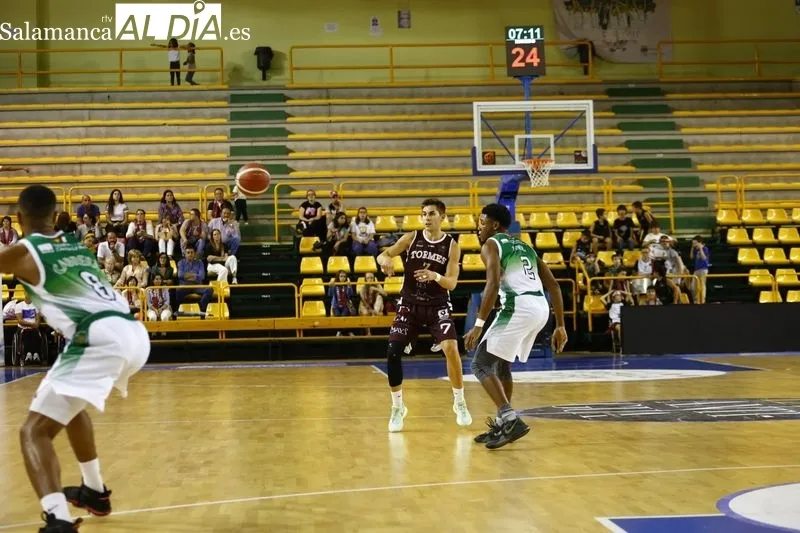 Foto 11 - El CB Tormes inicia su etapa en LEB Plata cayendo en casa frente a La Roda (77-86)